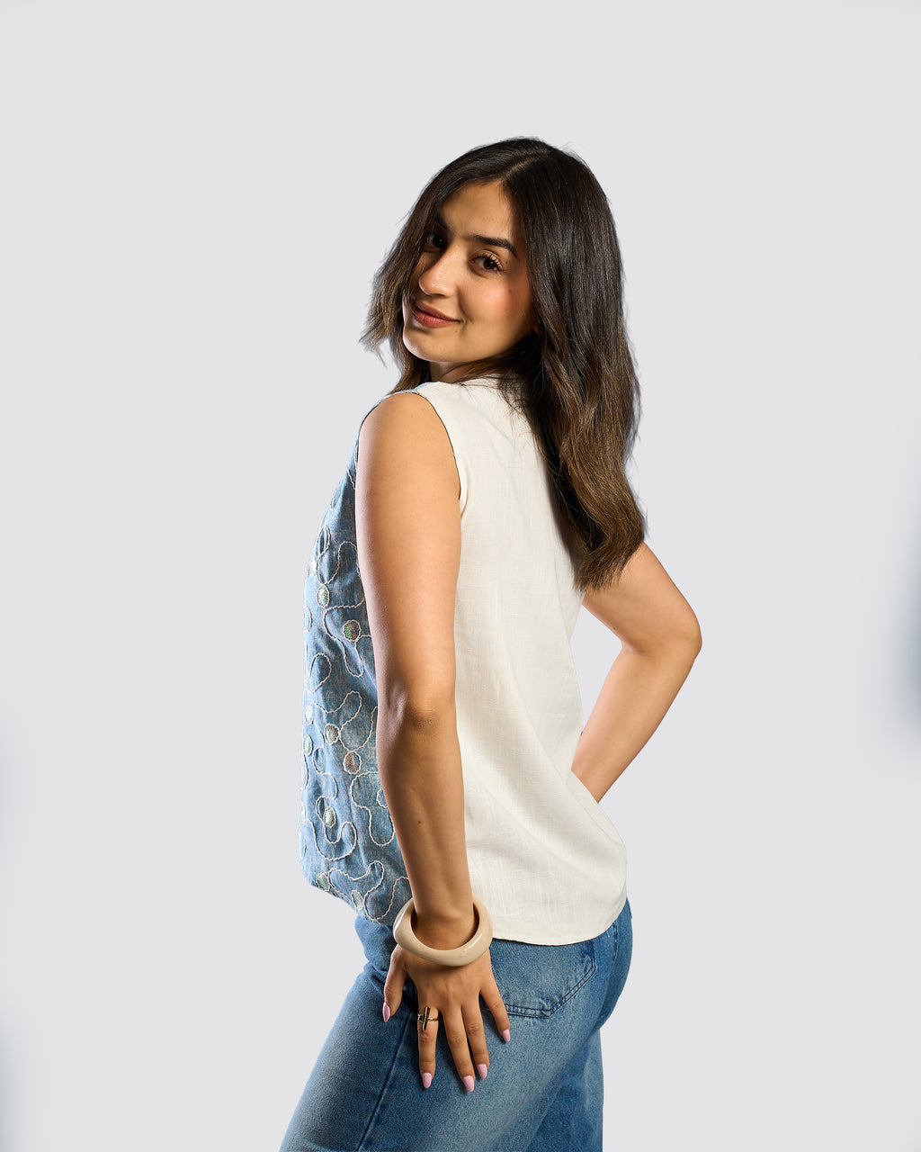 Auréa Vest – Sky Bloom